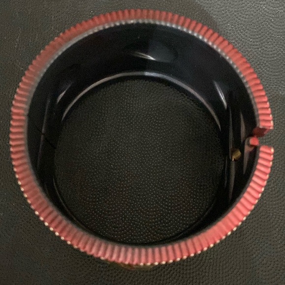 Acrylic hinged Resin Bangle Bracelets- Red - Picture 4 of 9